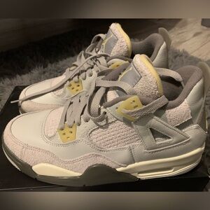 Air Jordan 4 Retro SE Craft ‘Photon Dust’